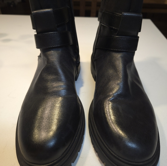 Lucky Brand Woman's Boots - Picture 5 of 15